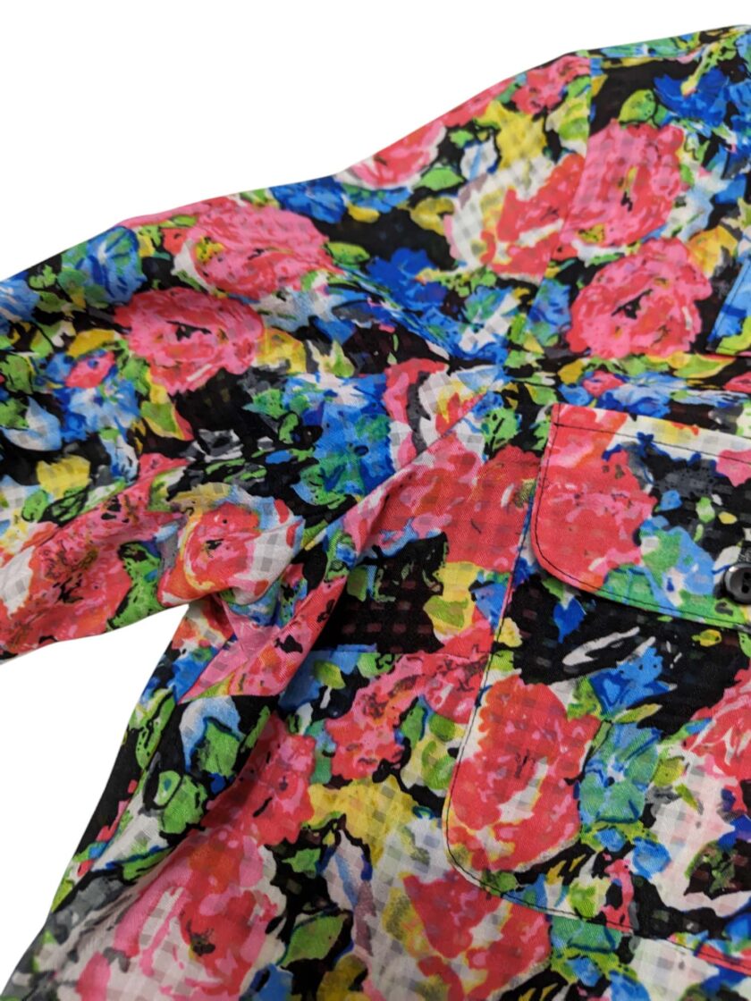 Blusa print de flores Talla M/L - Imagen 3