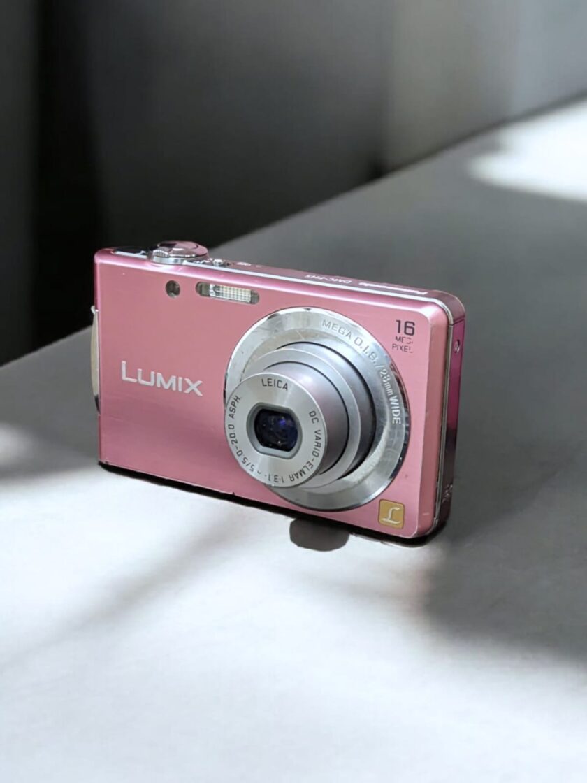 Cámara digital Y2K Panasonic Lumix DMC FH5 - Imagen 2